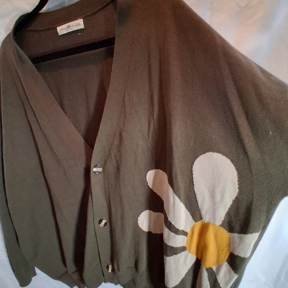 NATURAL LIFE Sweaters - NATURAL LIFE Olive Green Cardigan with White and Yellow Daisy